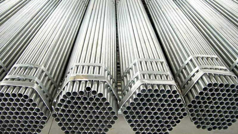 تفاوت لوله گالوانیزه سبک و سنگین در کنار هم